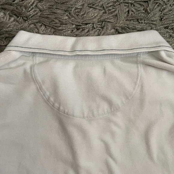 (2) Mens shirts - Picture 9 of 11